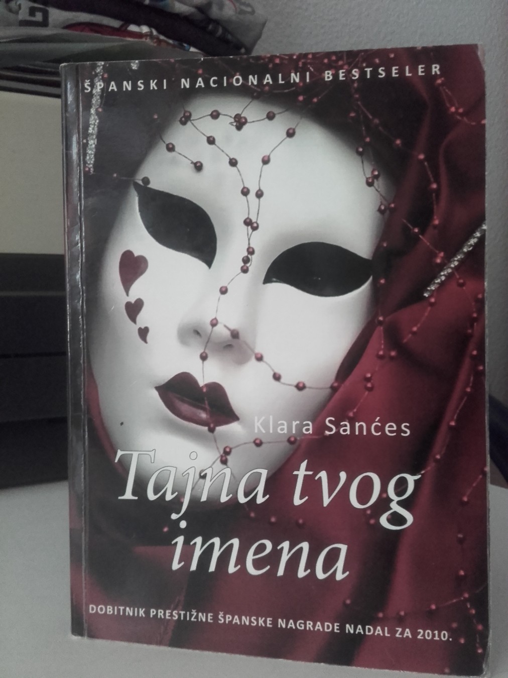 Klara-Sances-Tajna-tvog-imena_slika_O_69457423.jpg