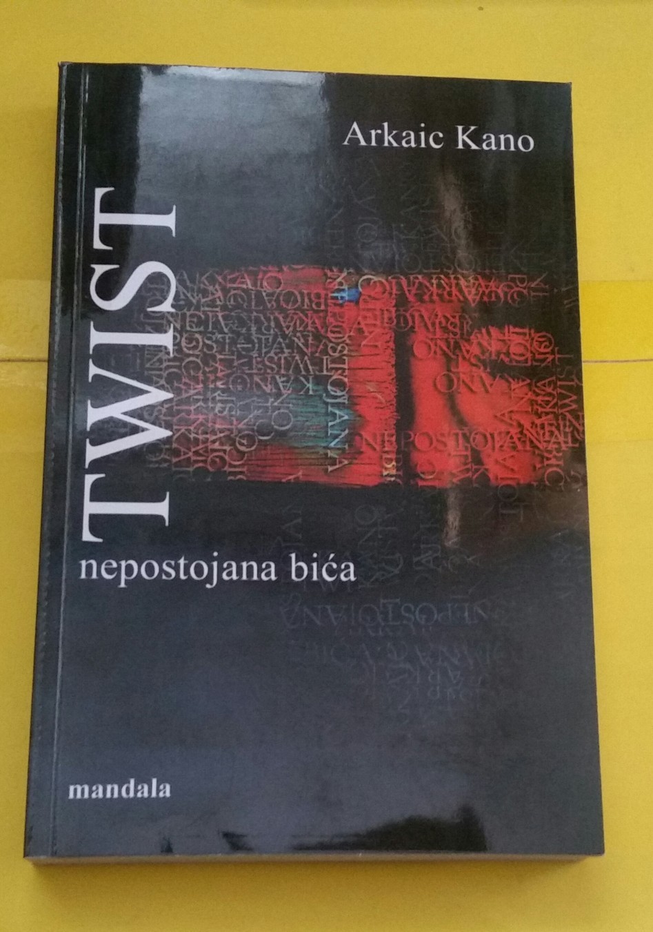 Twist-nepostojana-bica-Arkaic-Kano_slika_O_114352325.jpg